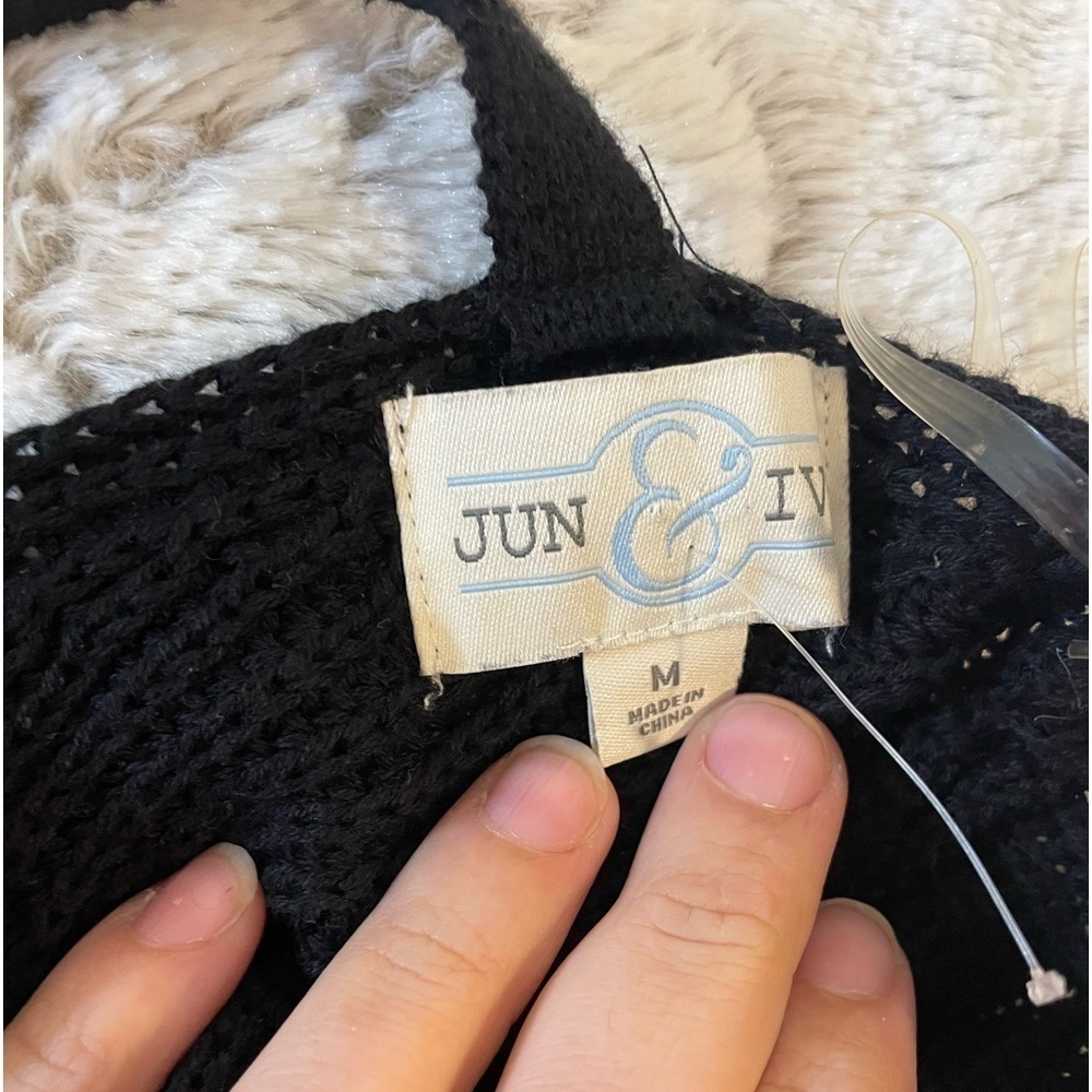 Great black Jun & ivy sweater medium - Picture 2 of 7